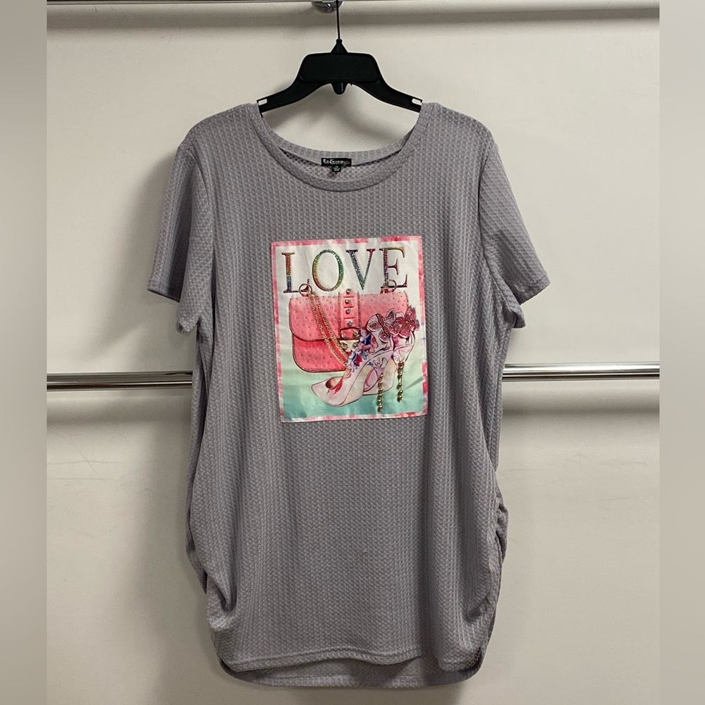 Short Sleeve Side Cinch Waffle Top w) LOVE patch (NEW)